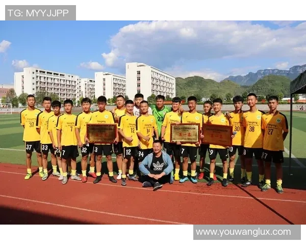 成都足球队总决赛特别报道：从低谷到巅峰的逆袭之旅全记录