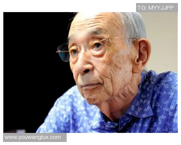 日本足球明星化身老人展现人生百态引发热议